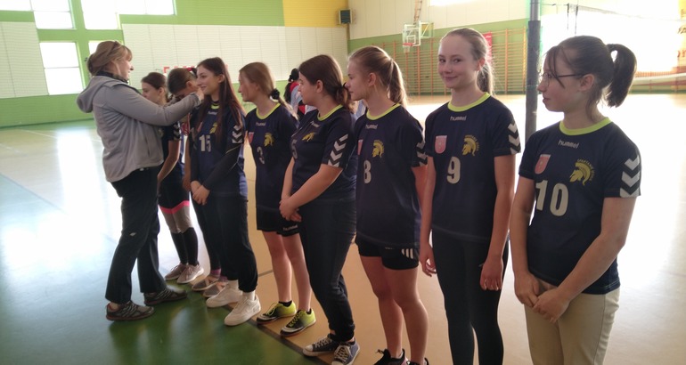  Mistrzostwa Szkół Gminy Krzywiń w Siatkówce Dziewcząt